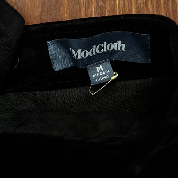 MODCLOTH Cupcake Consultant Pinafore Black Velvet Overall - Picture 6 of 8